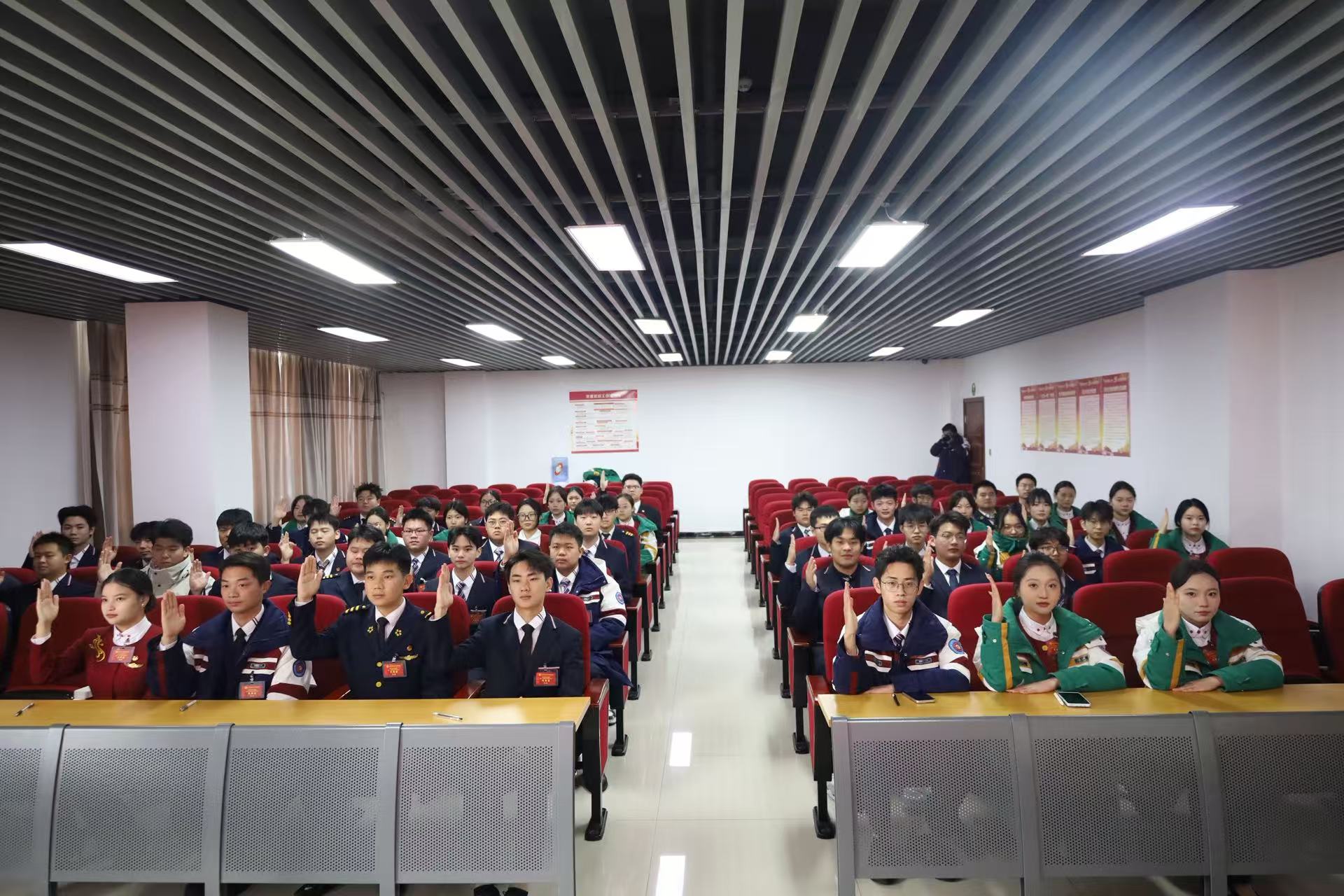 1764158718761447.jpg 微信图片_20251126195714_3171_4.jpg