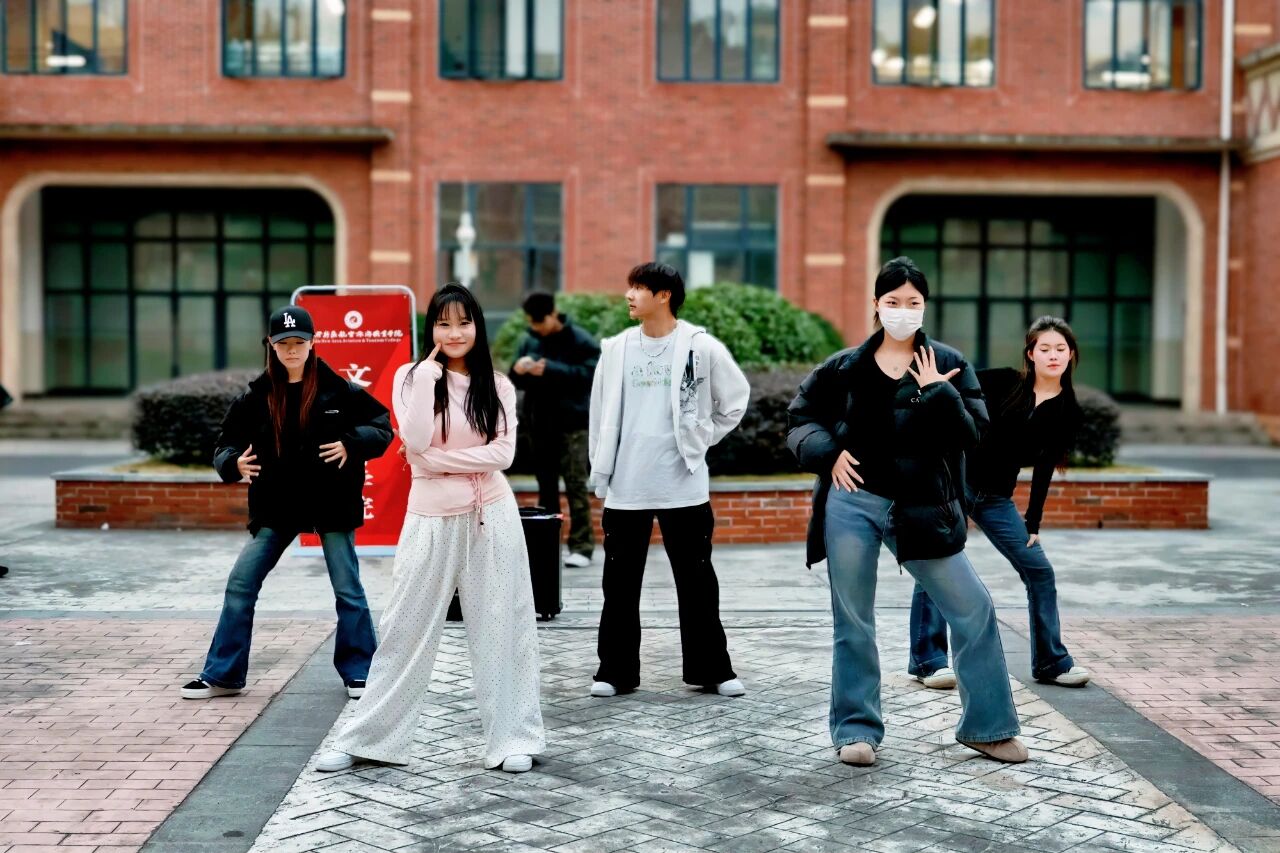 1765468965797335.jpg 微信图片_20251211235345.jpg