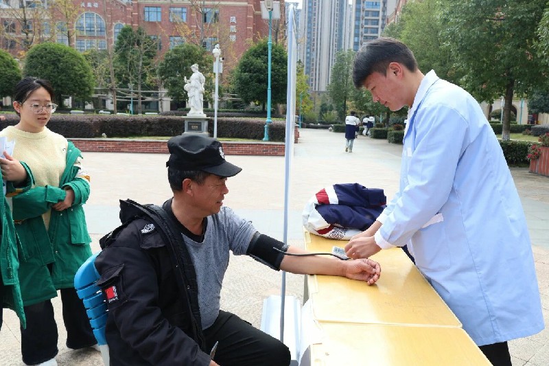 1765470637694274.jpg 微信图片_2025-12-12_002902_235~1.jpg