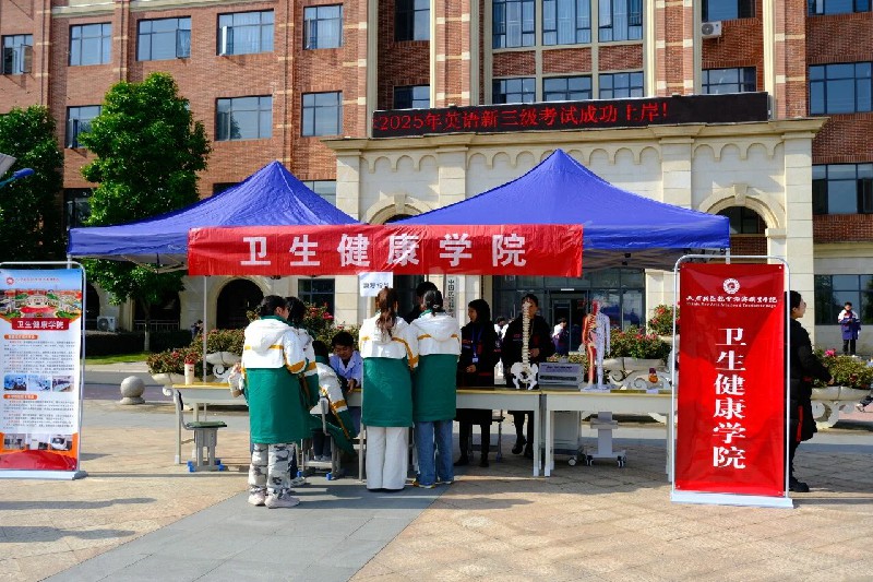 1765470647602445.jpg 微信图片_2025-12-12_002853_739~1.jpg