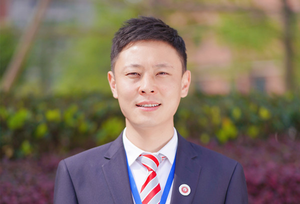 副教授 刘阳